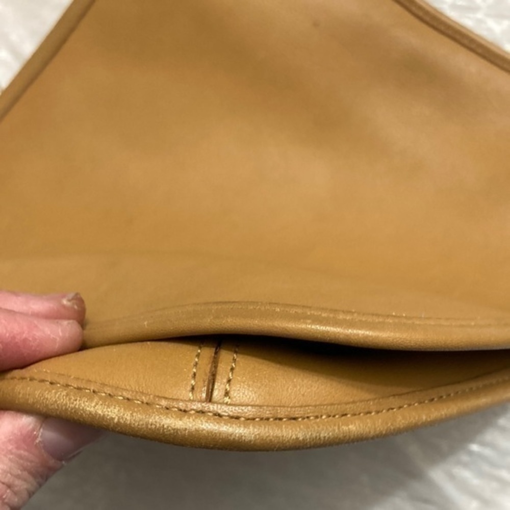 Coach tan leather vintage slim hippie bag 9135 - Picture 9 of 16